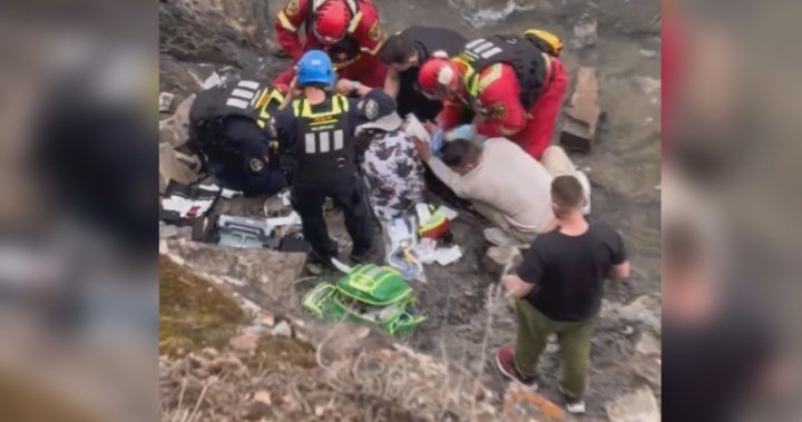 Мъж от Калгари който беше спасен след 18 метрово — или