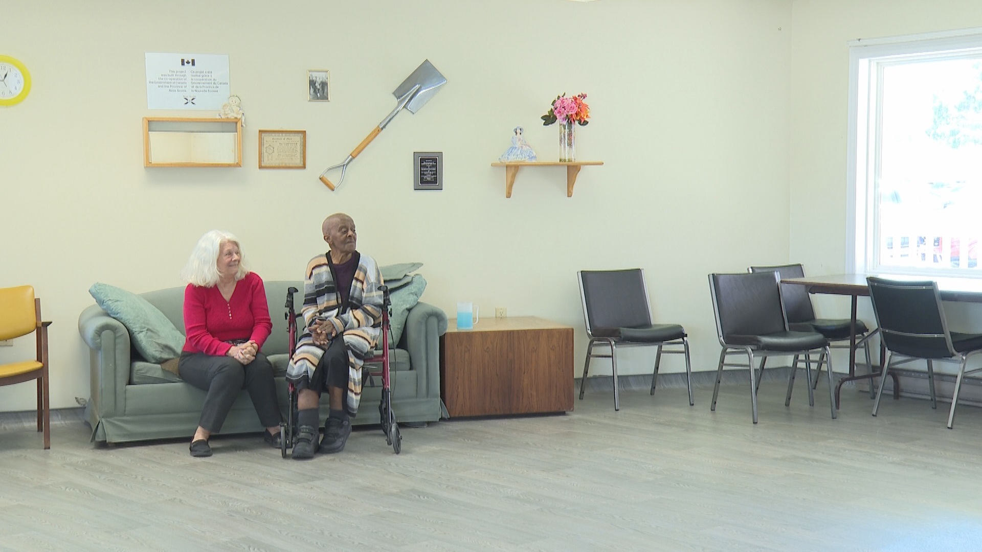 Жителите и членовете на семейството в независим комплекс за възрастни