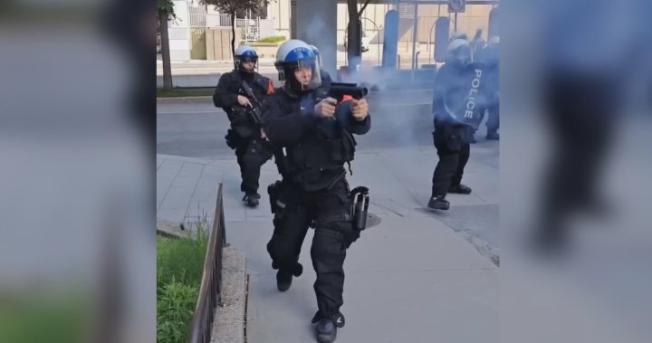 Полицията в Монреал разби пропалестинска улична демонстрация в понеделник следобед.Използвани са