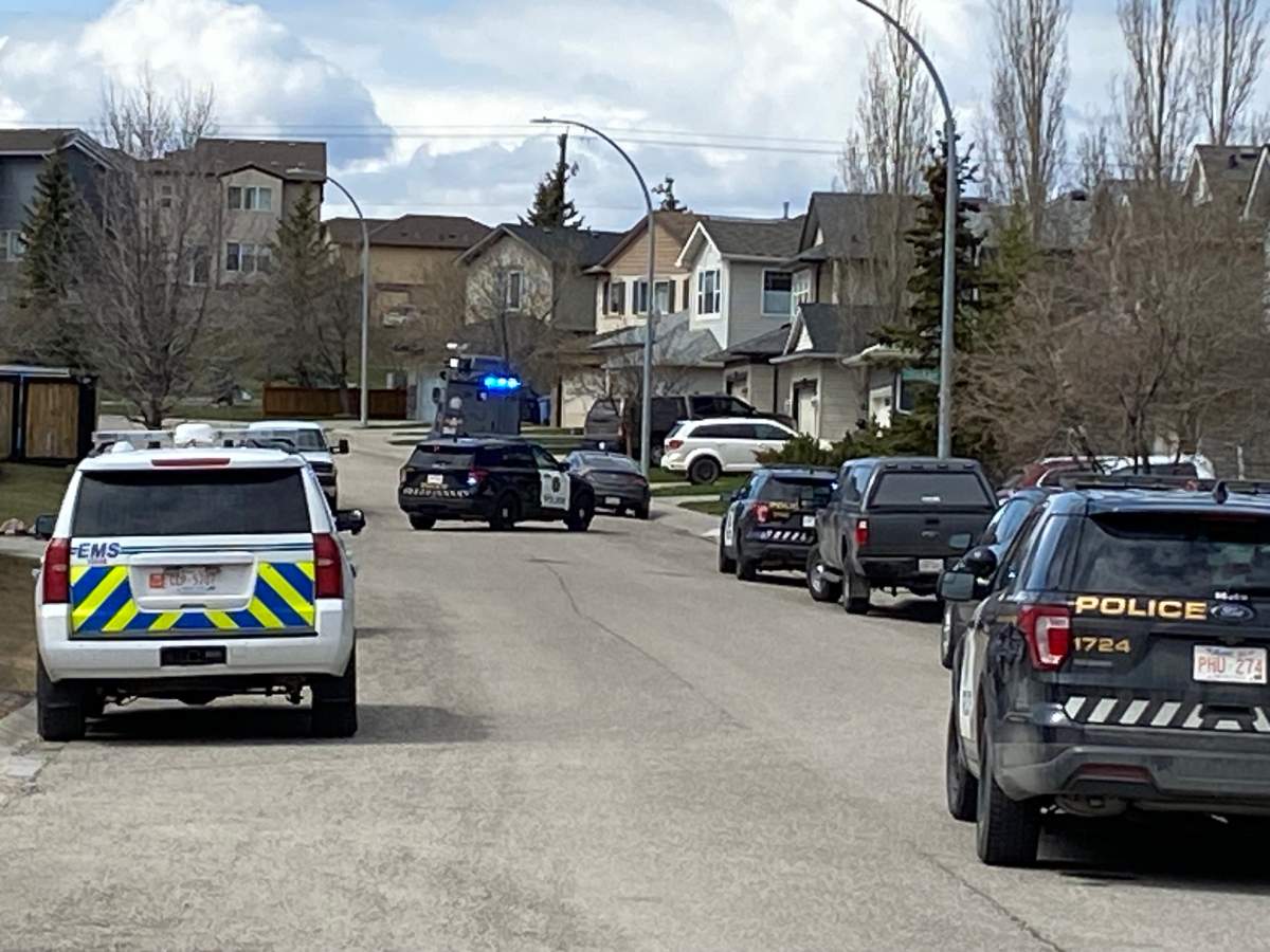 Calgary Police Service officers contained a residence in the northeast neighbourhood of Coventry Hills in relation to a domestic incident on Friday afternoon, Global News confirmed. 