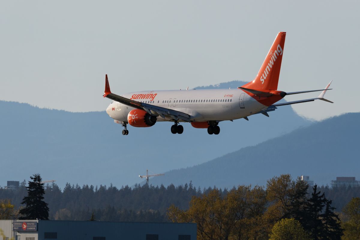 WestJet отлага планираната си интеграция на Sunwing Airlines която базираният