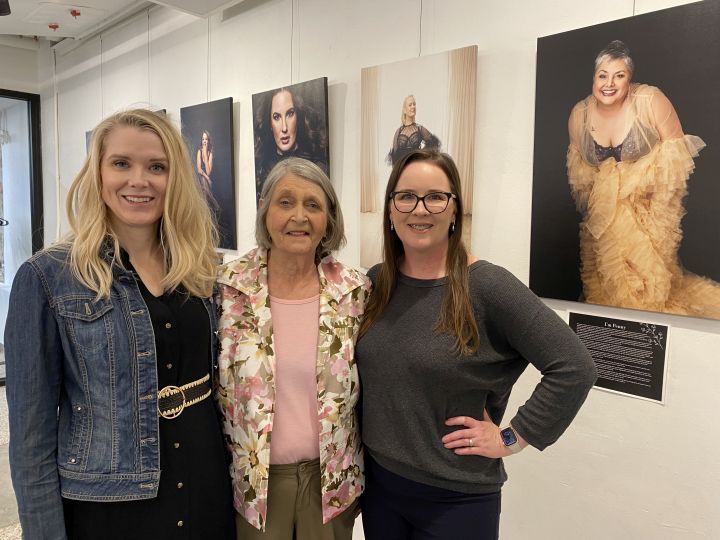 Фотографът от Калгари Лори Браун използва уменията си за да