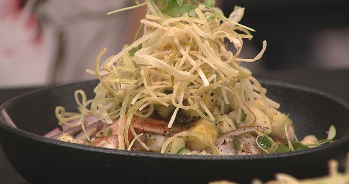 Рецепта: Ананасово агуачиле с прегорена салса
