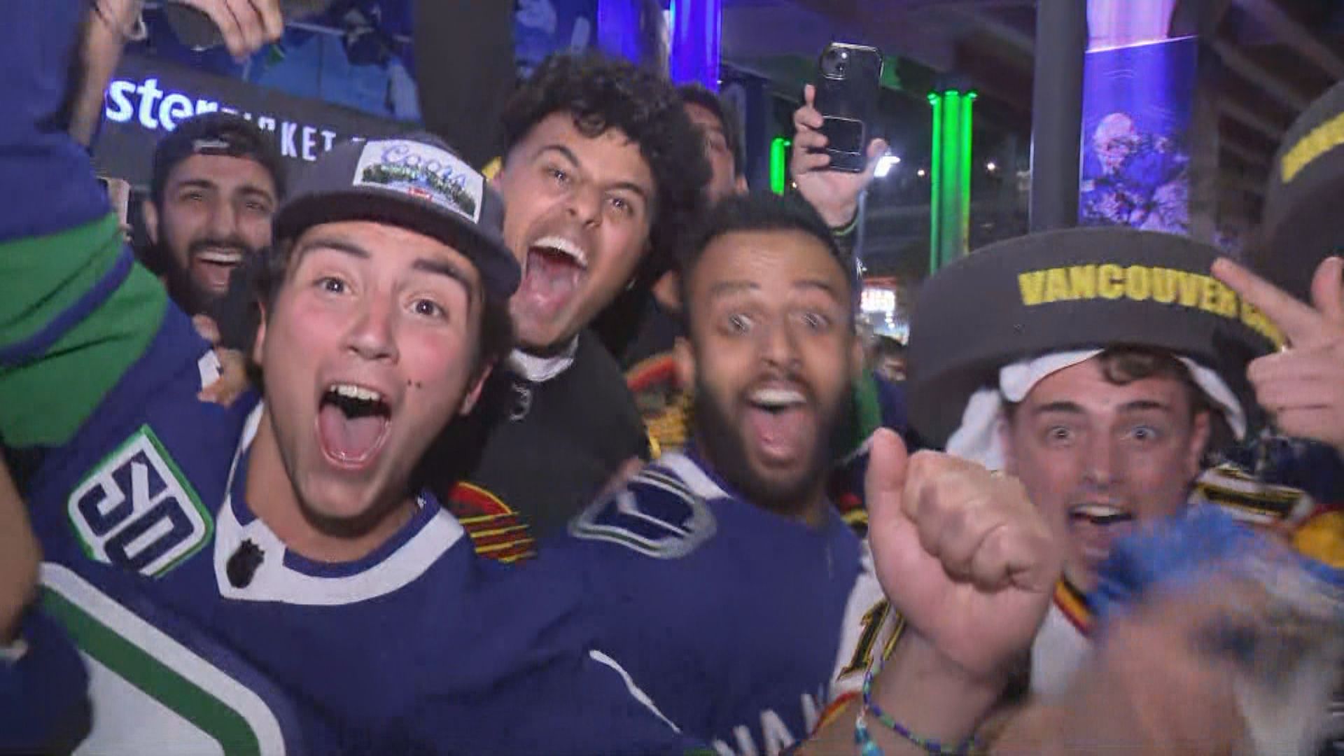 В Метро Ванкувър витае плейофна треска докато Ванкувър Кенъкс продължават