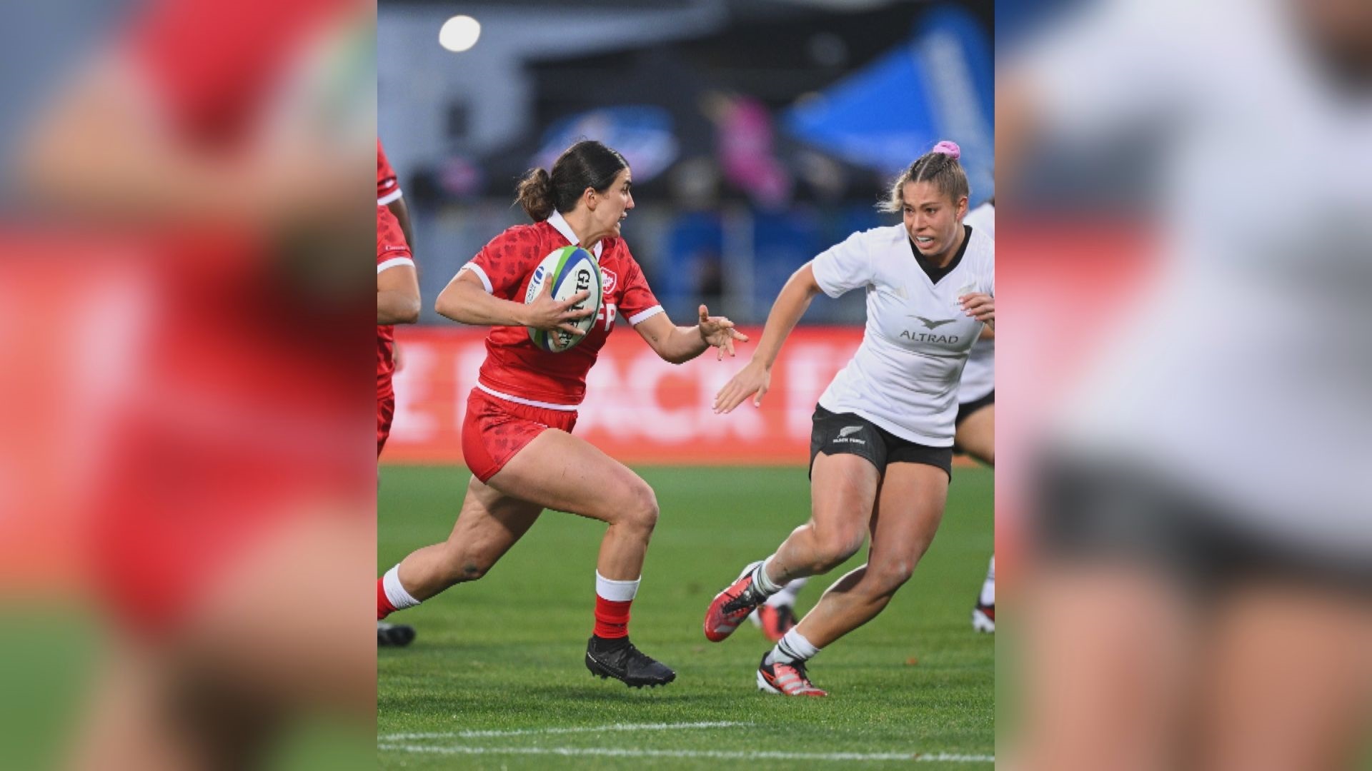 Фенси Бермудес отбеляза два опита докато Канада записа историческа победа