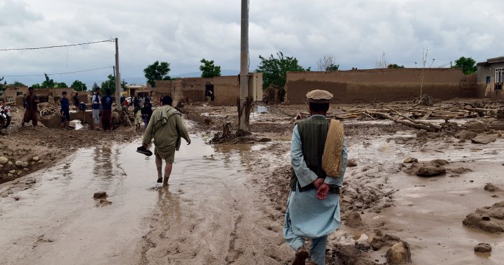 Внезапни наводнения от необичайно силни сезонни дъждове в Афганистан убиха