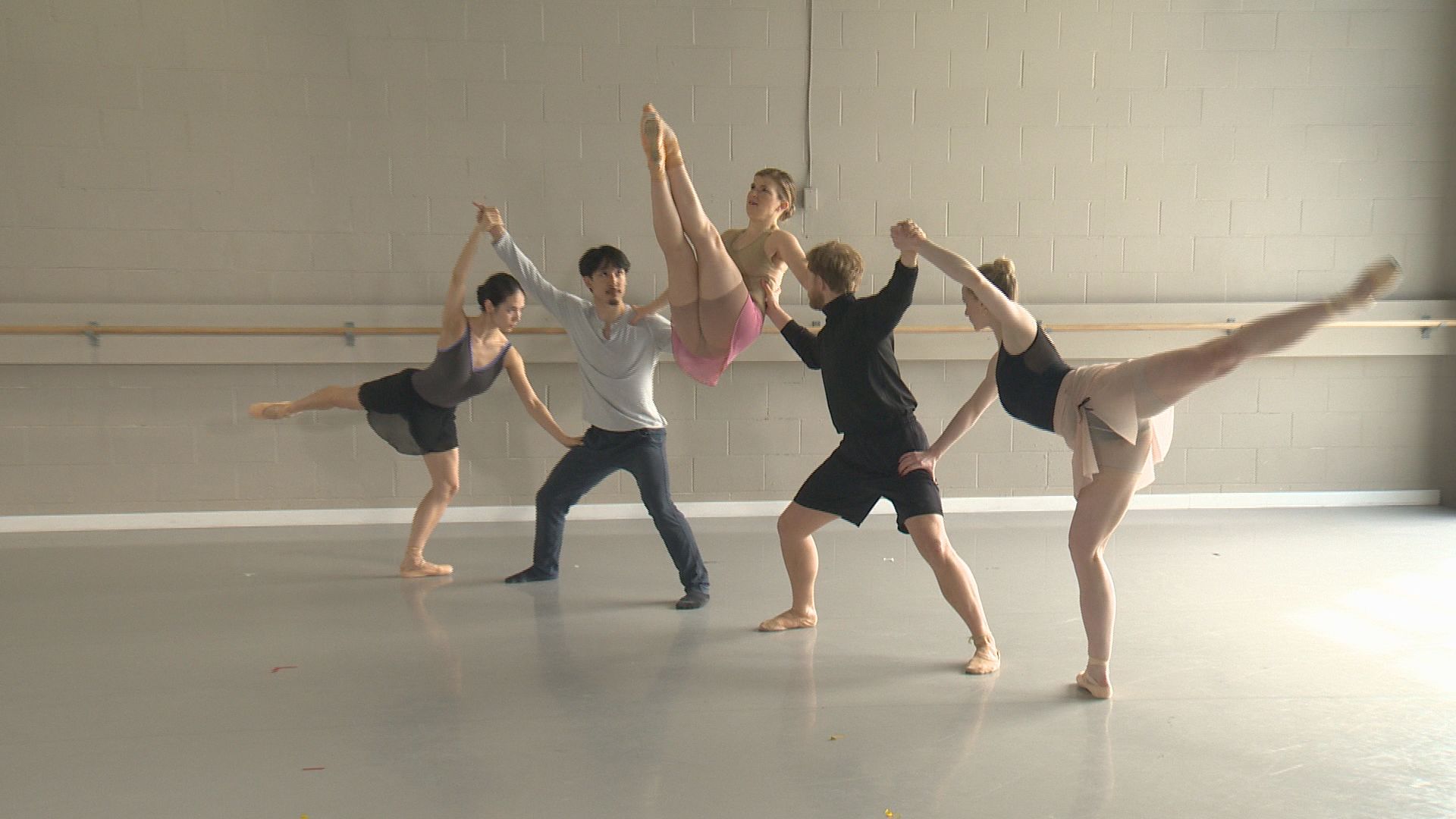 Изживейте разтуптяващата история на Макбет както никога досега В последния спектакъл