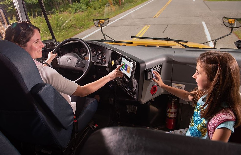 Central Okanagan Public Schools announced Thursday that their bus fleet is now equipped with software that enhances student safety, increases fleet efficiency and improves communication with parents, drivers and schools. .