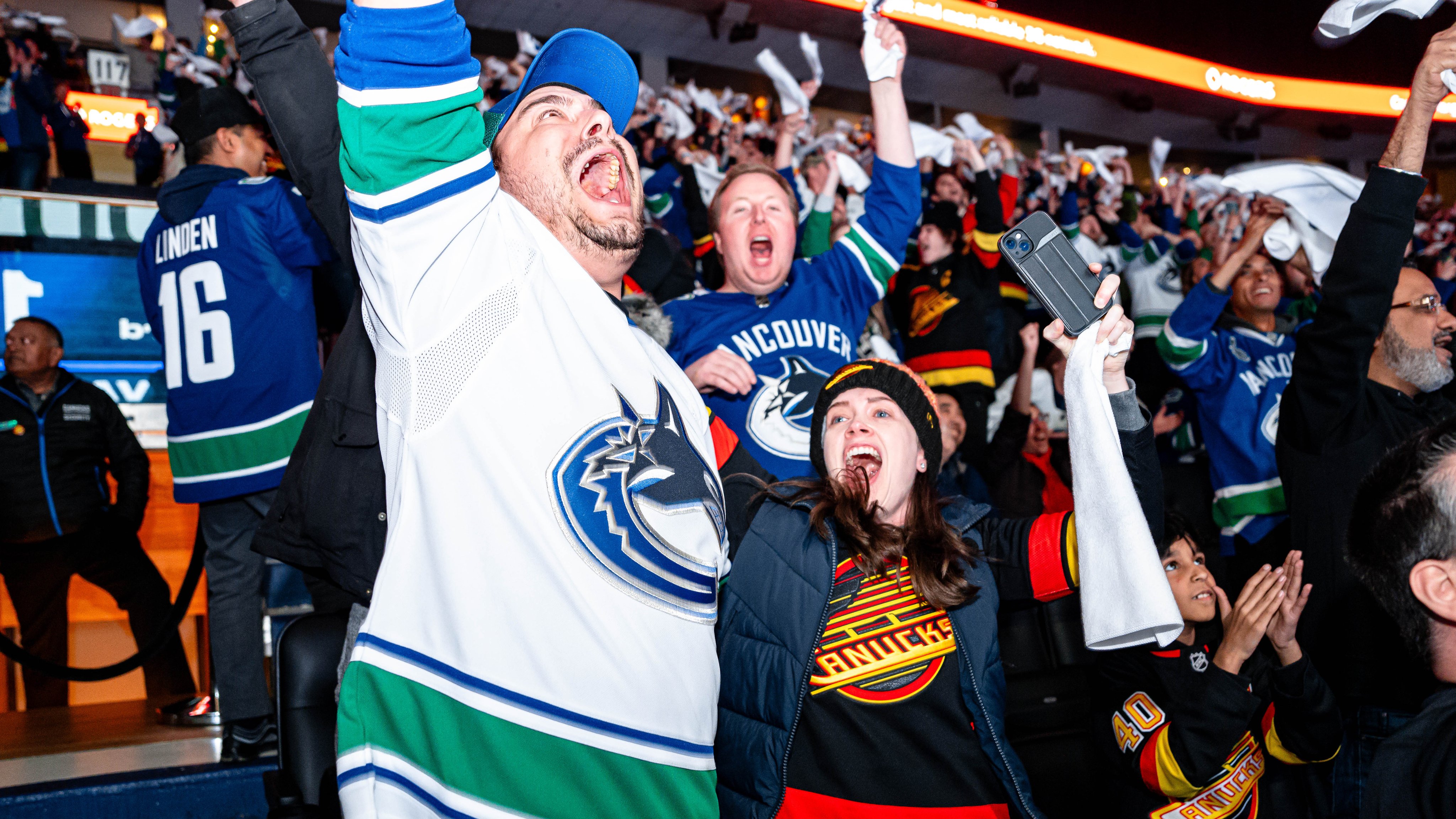 Vancouver Canucks’ Game 6 viewing party sold out -