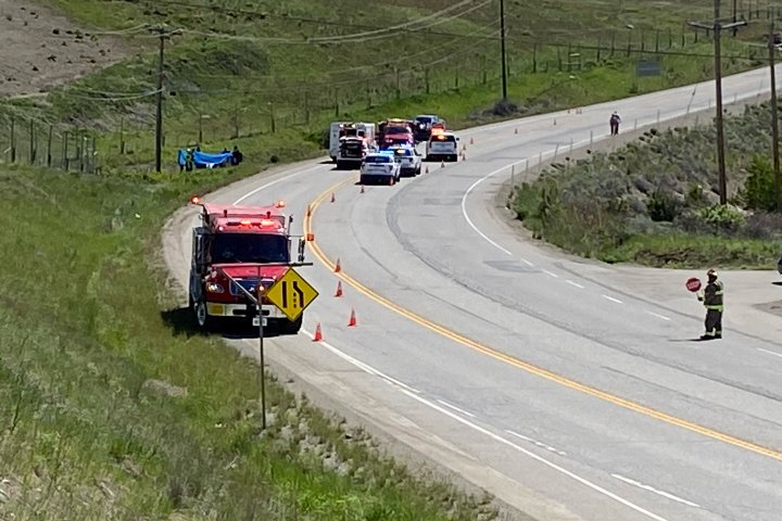 Highway 33 through Kelowna brought to a standstill following motorcycle crash