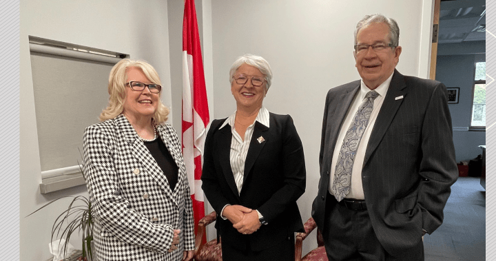 Лейтенант-губернаторът на Онтарио Едит Дюмон се срещна с местни власти