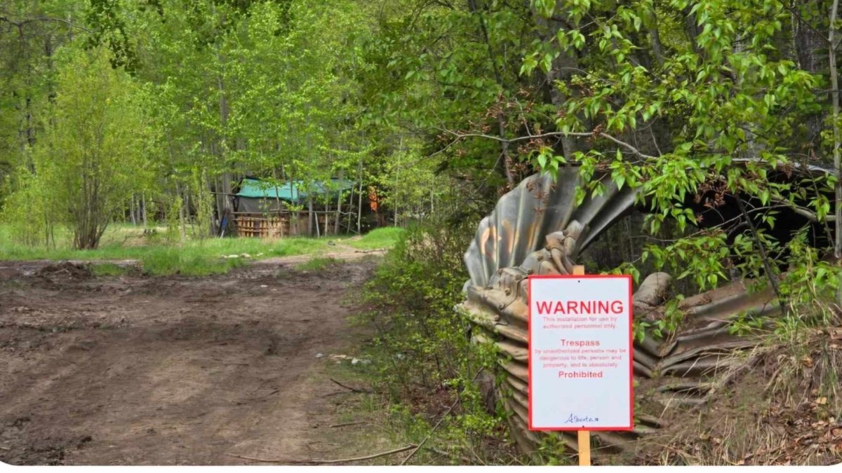 Police in Slave Lake, Alta., have dismantled a homeless encampment that has been the subject of safety concerns from residents over the last several years.