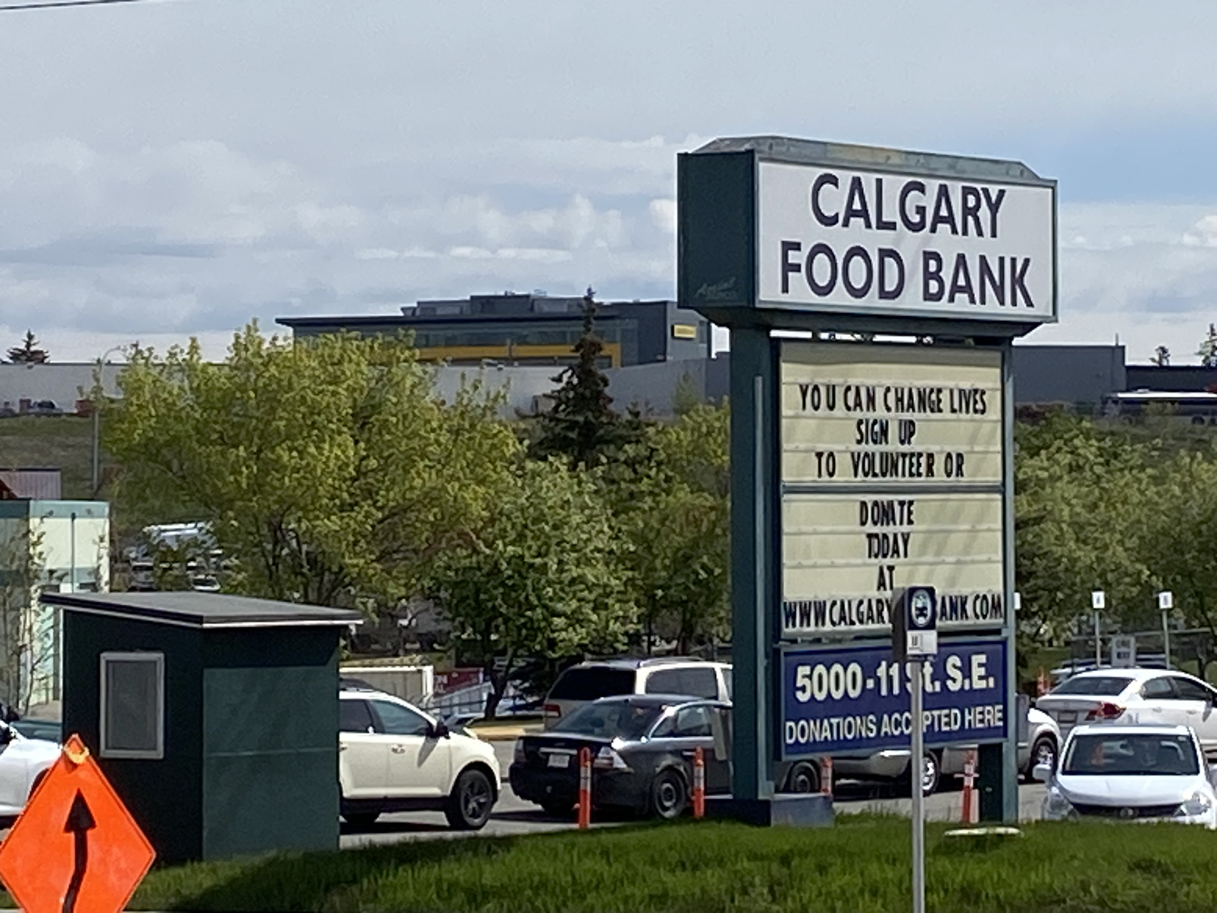 Calgary Food Bank продължава да отчита безпрецедентен ръст на клиентите