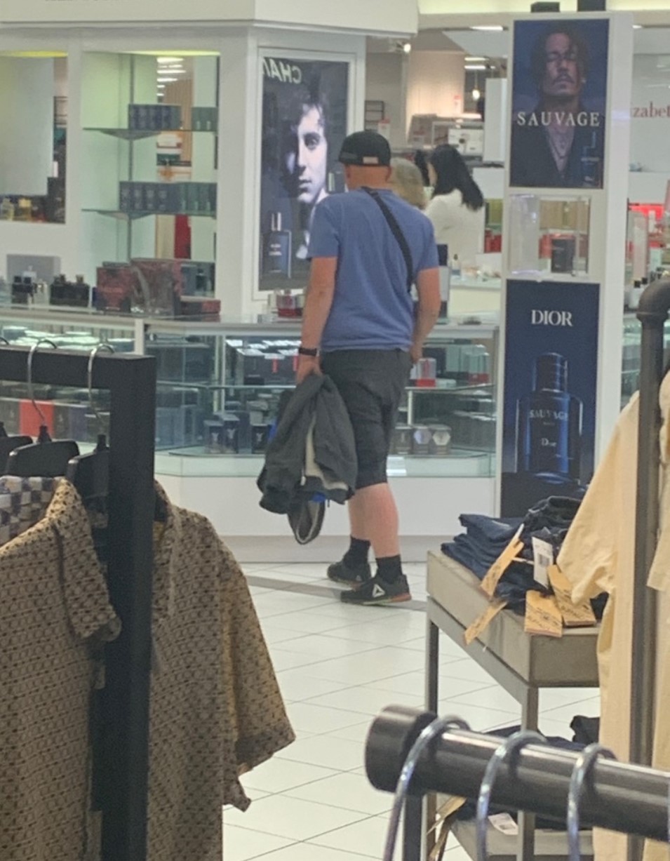 Имаше общо 34 ареста 21 наказателни обвинения седем забрани на