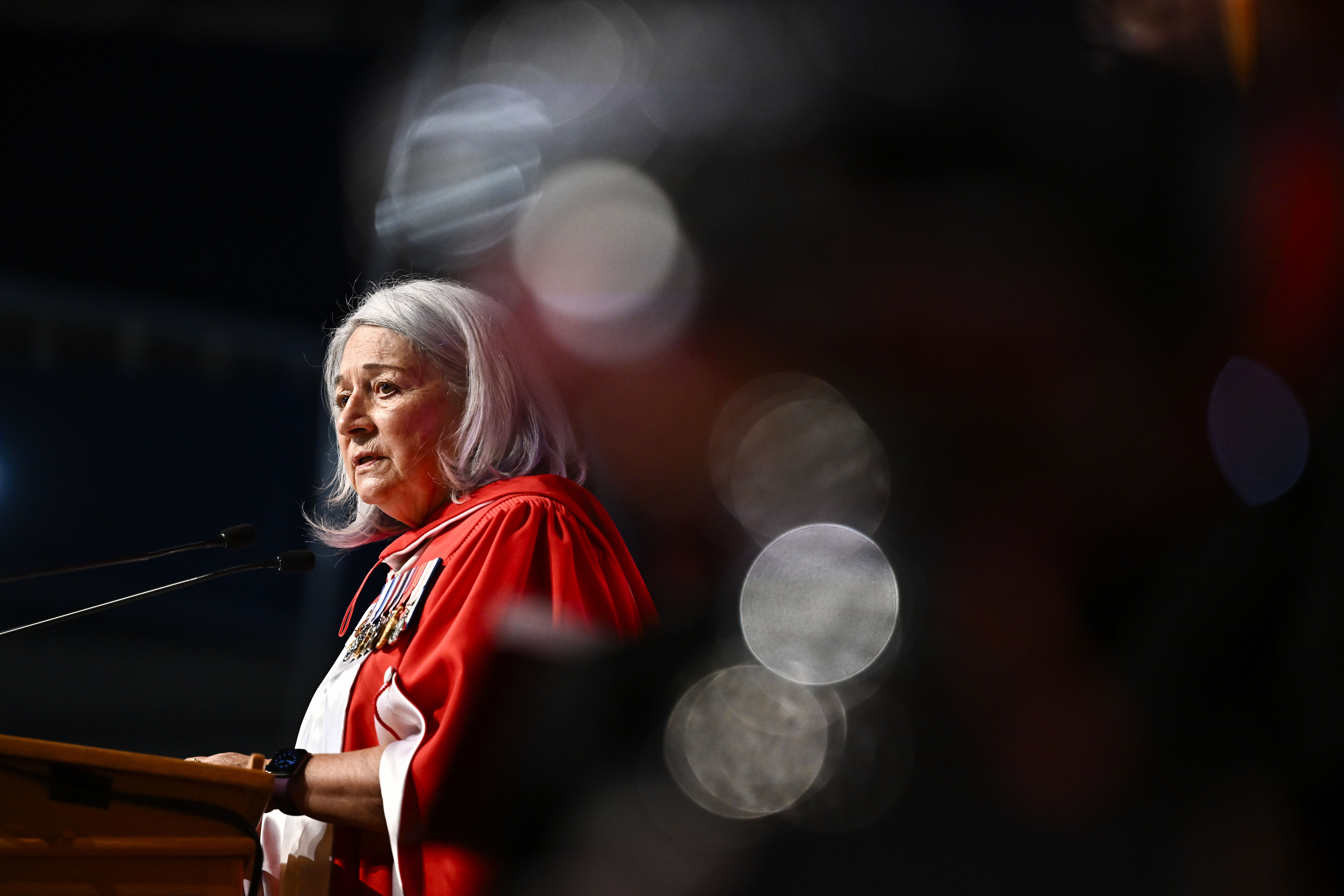 От публични фигури до средния канадец всеки може да бъде