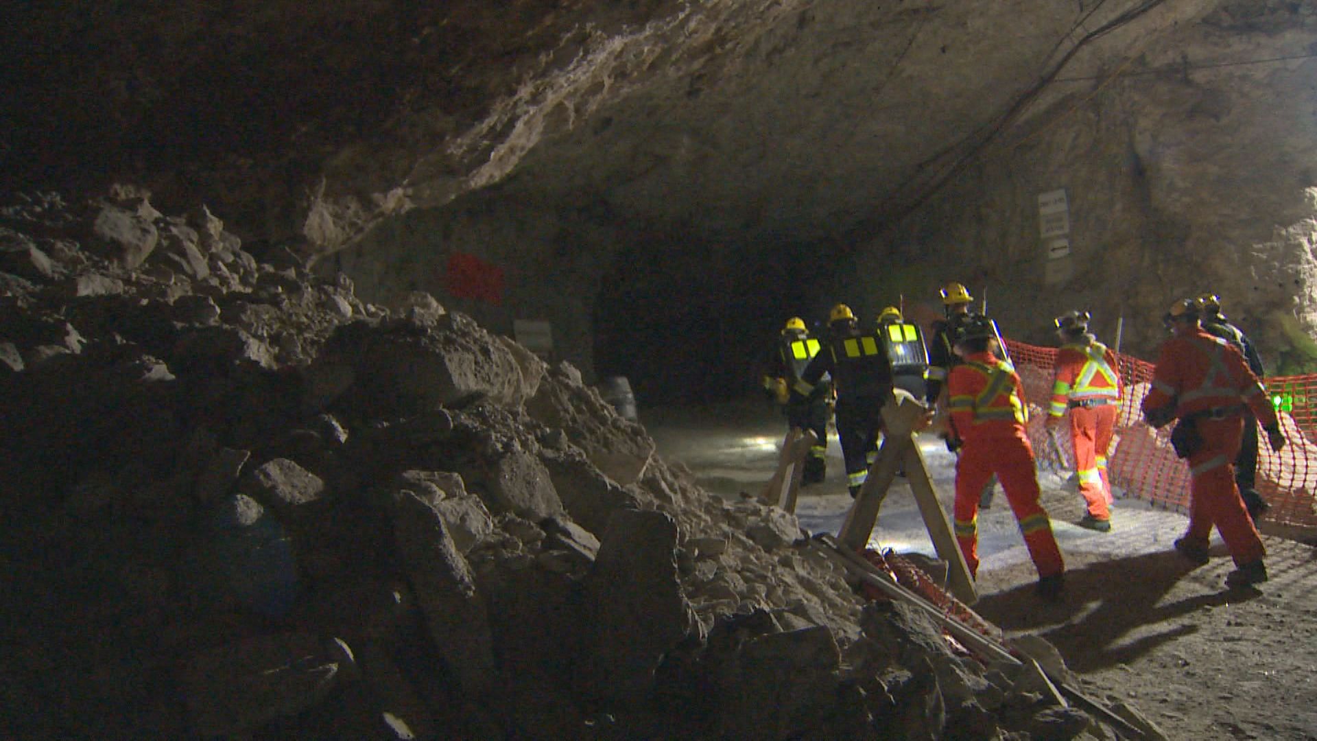 Teams show off skills during Manitoba mine rescue competition
