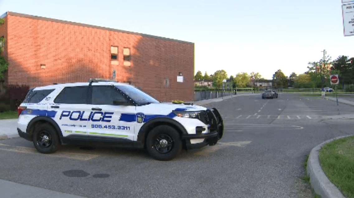 2 people critically injured after being shot in parking lot of Mississauga school: police - Toronto - Vimarsana News