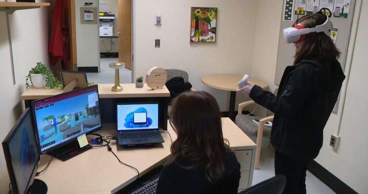 Дуото от Университета на Саскачеван използва VR, за да учи студенти от прериите за устойчивостта на океаните
