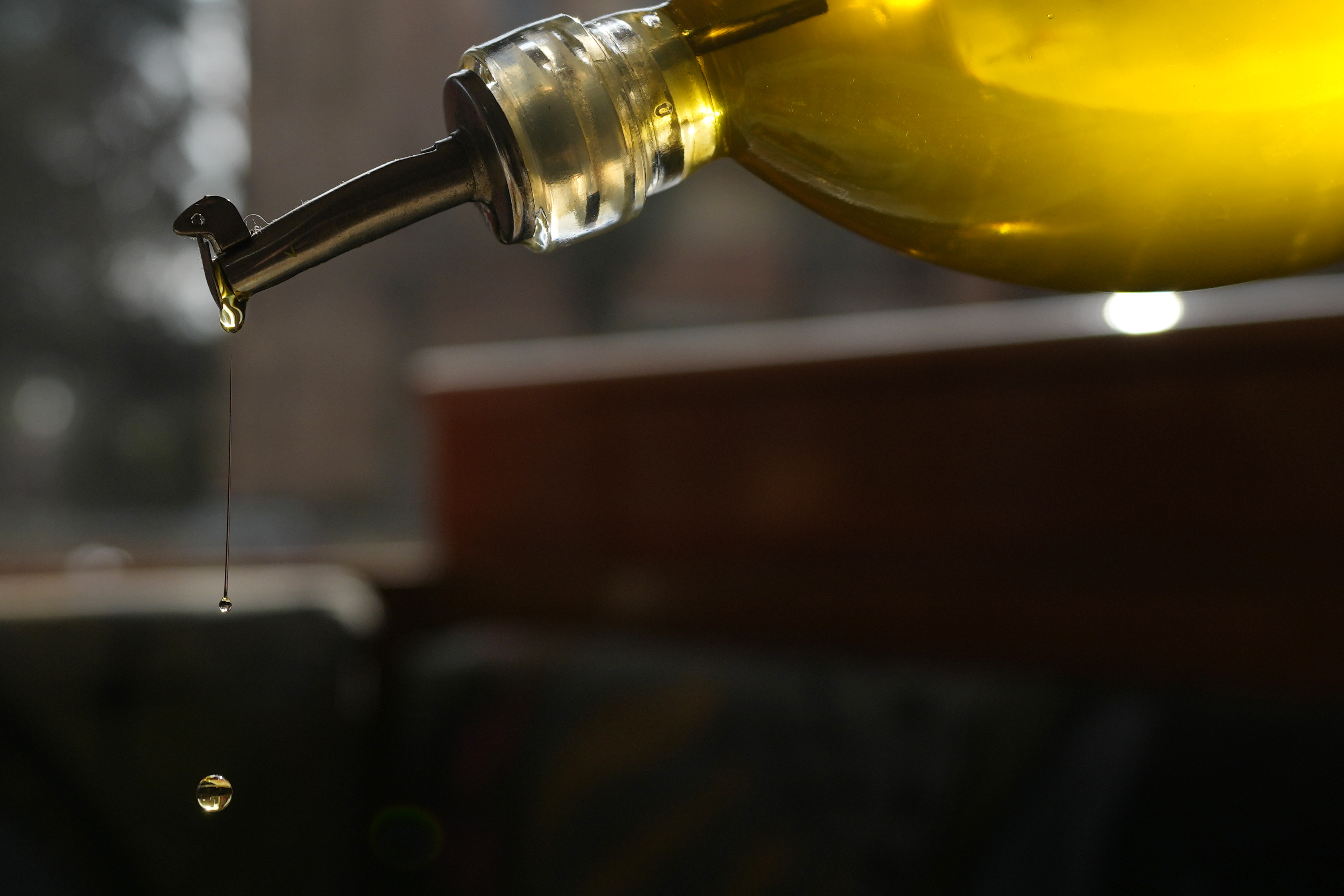 A spoonful of olive oil a day could reduce risk of death from
dementia: study