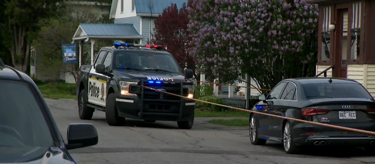 Полицията на провинция Квебек разследва смъртоносното намушкане с нож на