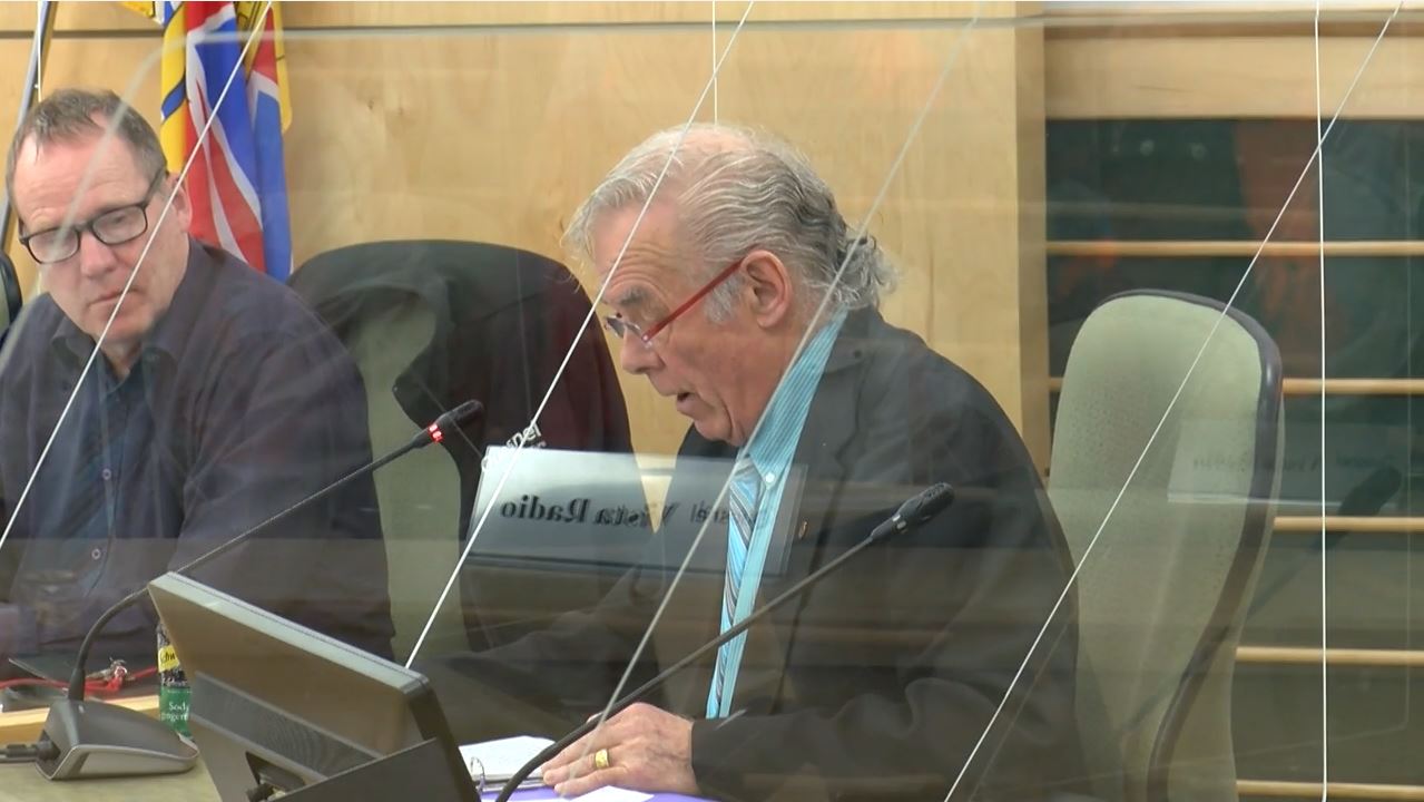 Градските съветници на Куеснел единодушно гласуваха във вторник за санкциониране