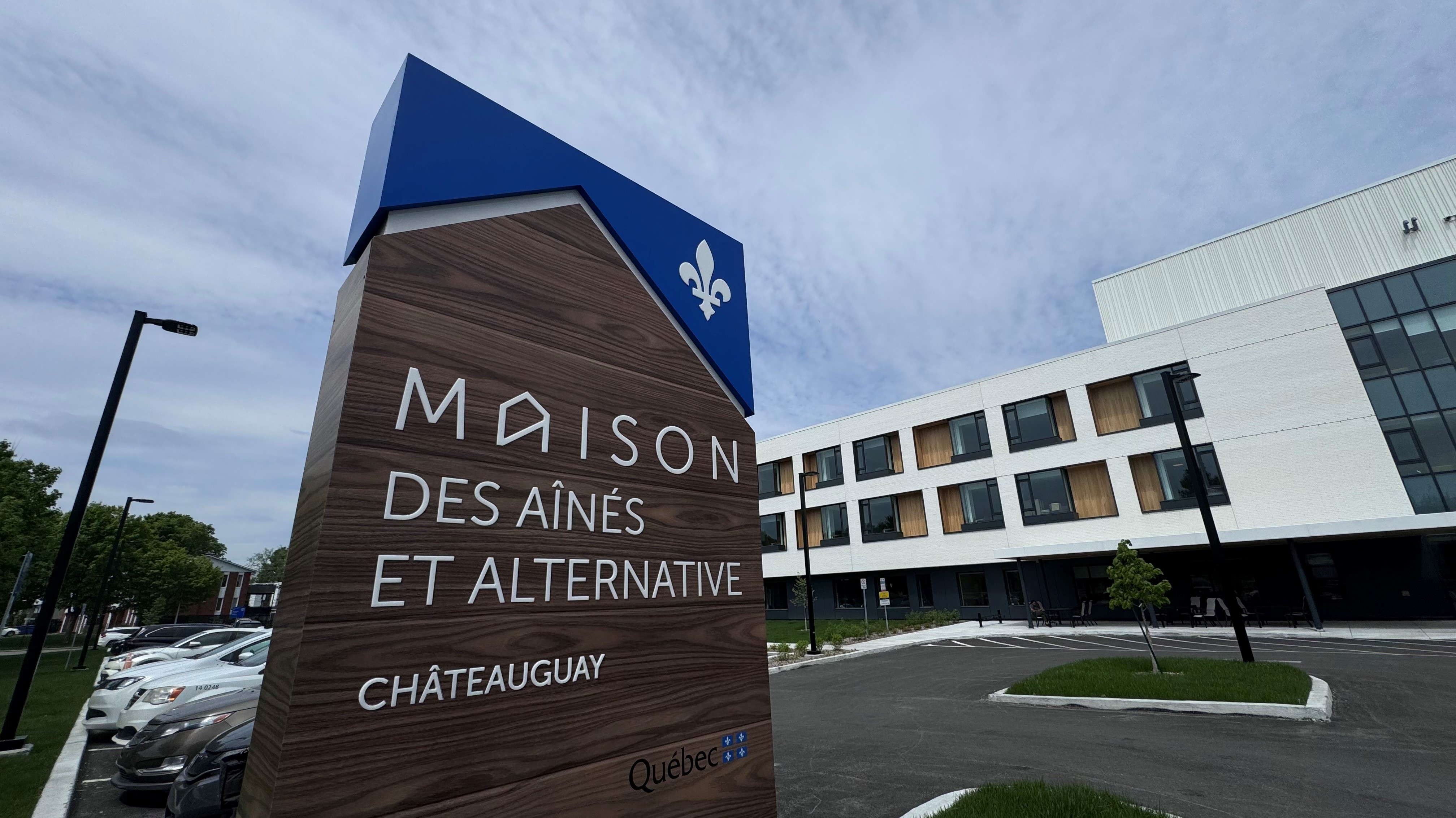 След 60 години брак Бернар Рено беше принуден да се