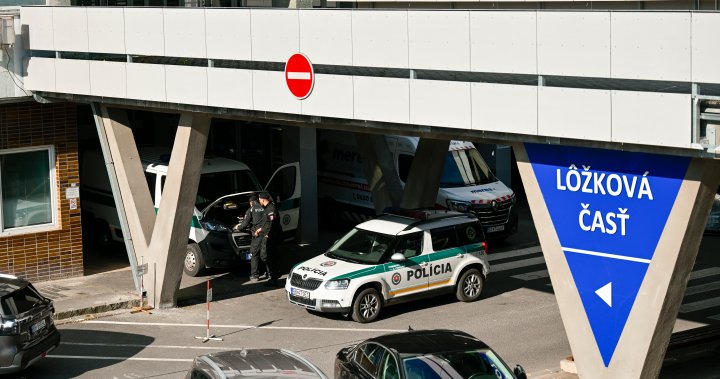 Словашкият премиер претърпя операция, все още е в тежко състояние след прострелване