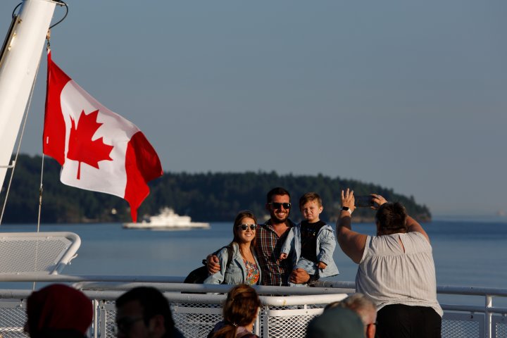 Most Canadians ‘really need’ a vacation, poll shows. But can they afford it?