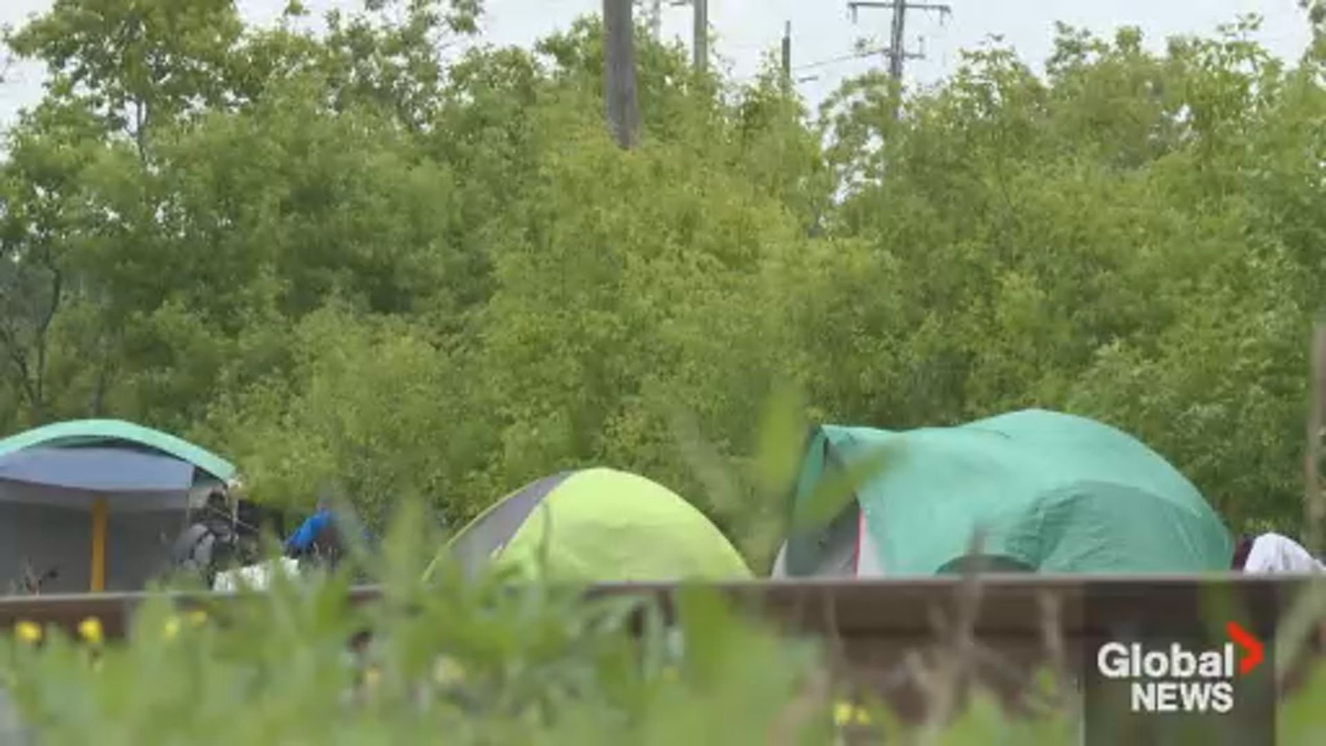 Tents return along CP rail line in Peterborough, Ont. after initial removal - Peterborough - Vimarsana News