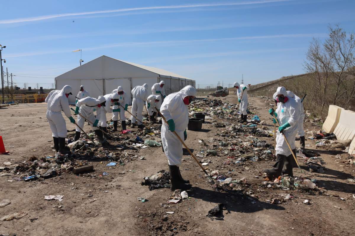 Photos of the police search efforts at Saskatoon’s landfill.