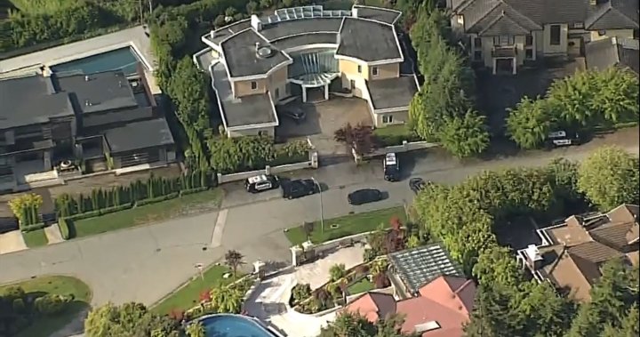 Полицията в Западен Ванкувър затвори пътя в British Properties за разследване