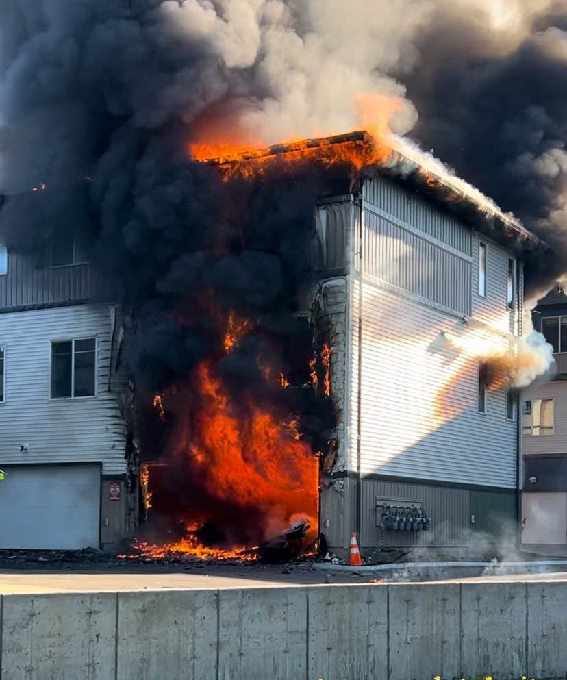 Някои жители на Spruce Grove бяха принудени да напуснат домовете