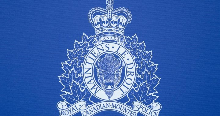пр.н.е. RCMP, Squamish Search and Rescue търси изчезнали алпинисти