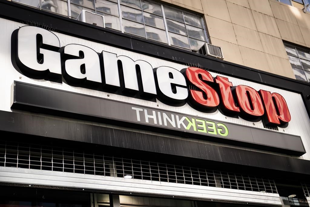 Акциите на GameStop скочиха с повече от 70 процента преди