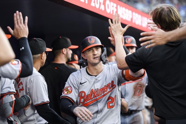 Hays powers Orioles to 7-2 victory over Blue Jays
