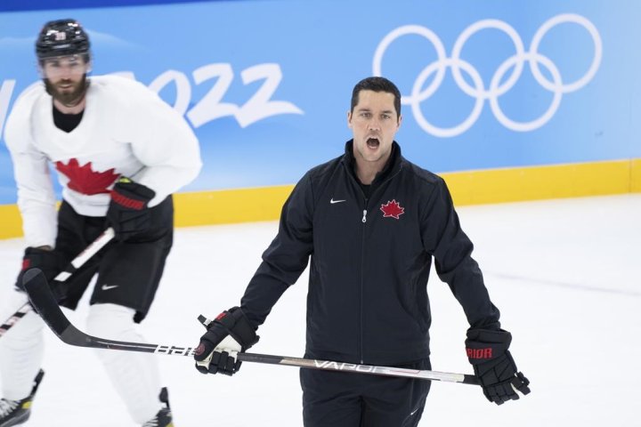 Manitoba Moose’s Baumgartner heads to Ottawa for gig as NHL assistant coach