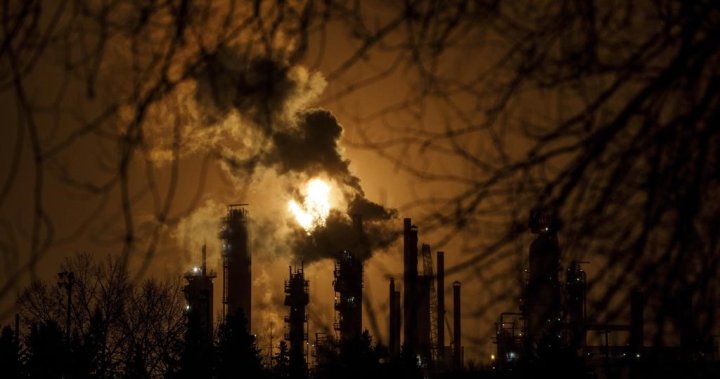 Оцелелите от климатични бедствия призовават за таван на емисиите, докато депутатите готвят енергийни изпълнителни директори