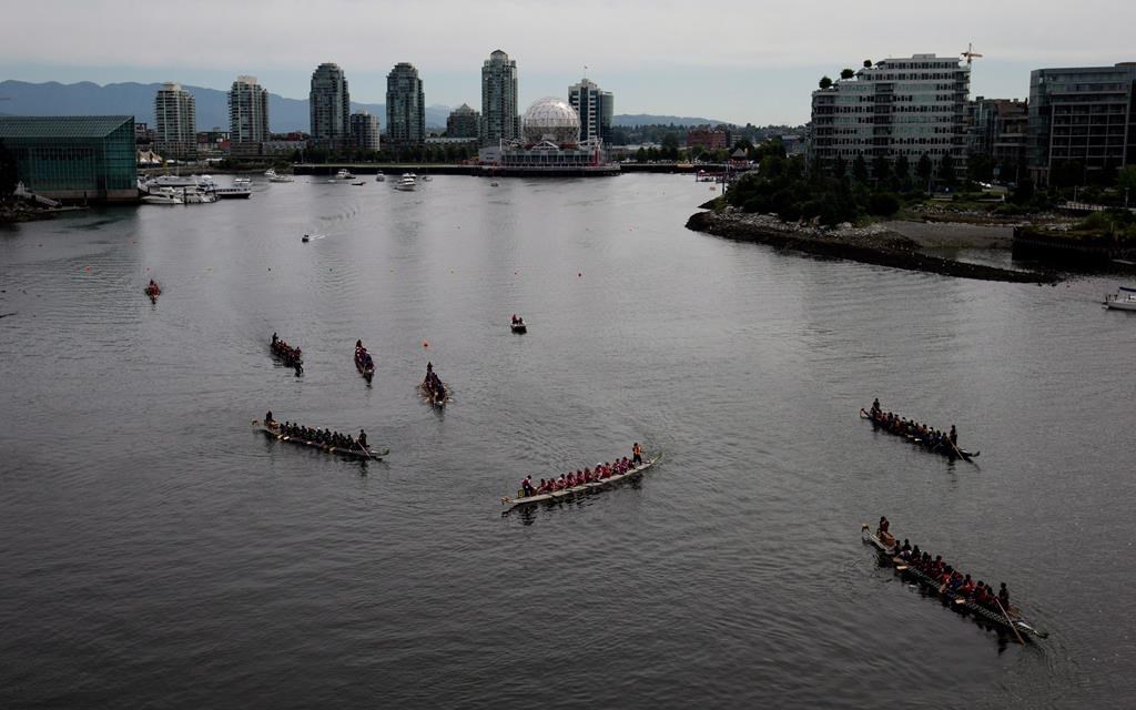 Организаторите на фестивала на Dragon Boat във Ванкувър казват че