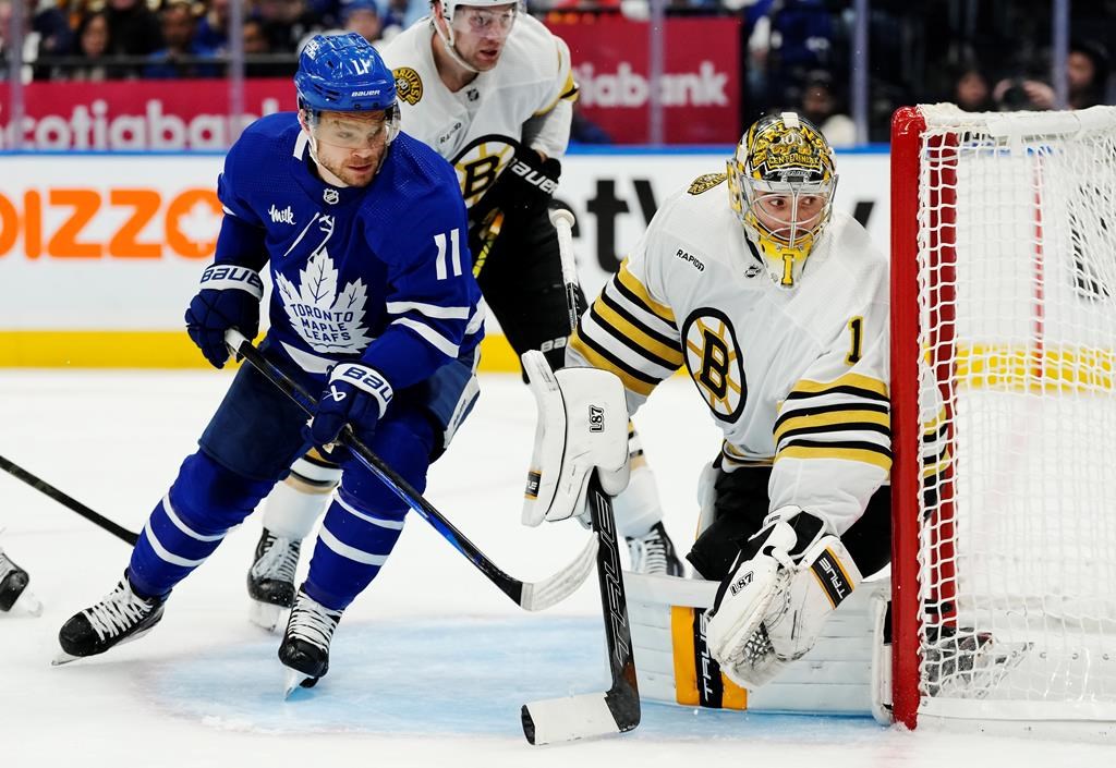 Leafs re-sign Max Domi, Timothy Liljegren