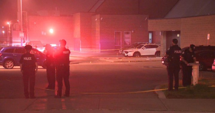 5 души са тежко ранени след стрелба в северозападен Торонто