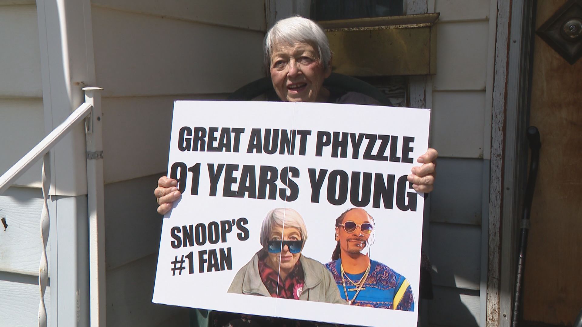91-year old Saskatoon woman meets her idol Snoop Dogg