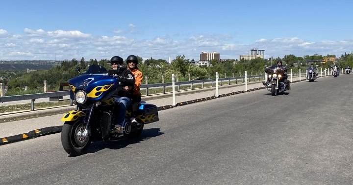 150 мотоциклетисти тръгват на „наистина вдъхновяващо“ каране в подкрепа на Детската болница в Алберта