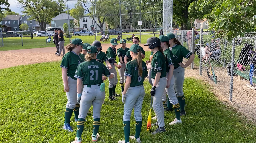 Winnipeg all-girls baseball team makes its mark in a boys’ league