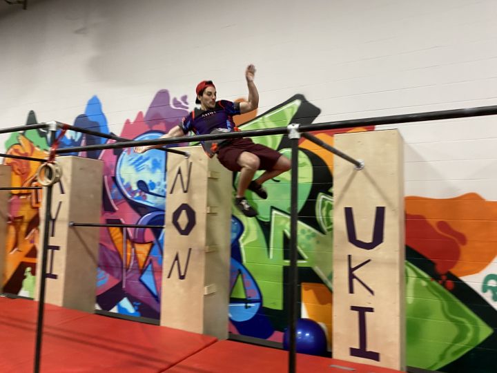 Млад атлет от Калгари се отправя да се изправи срещу