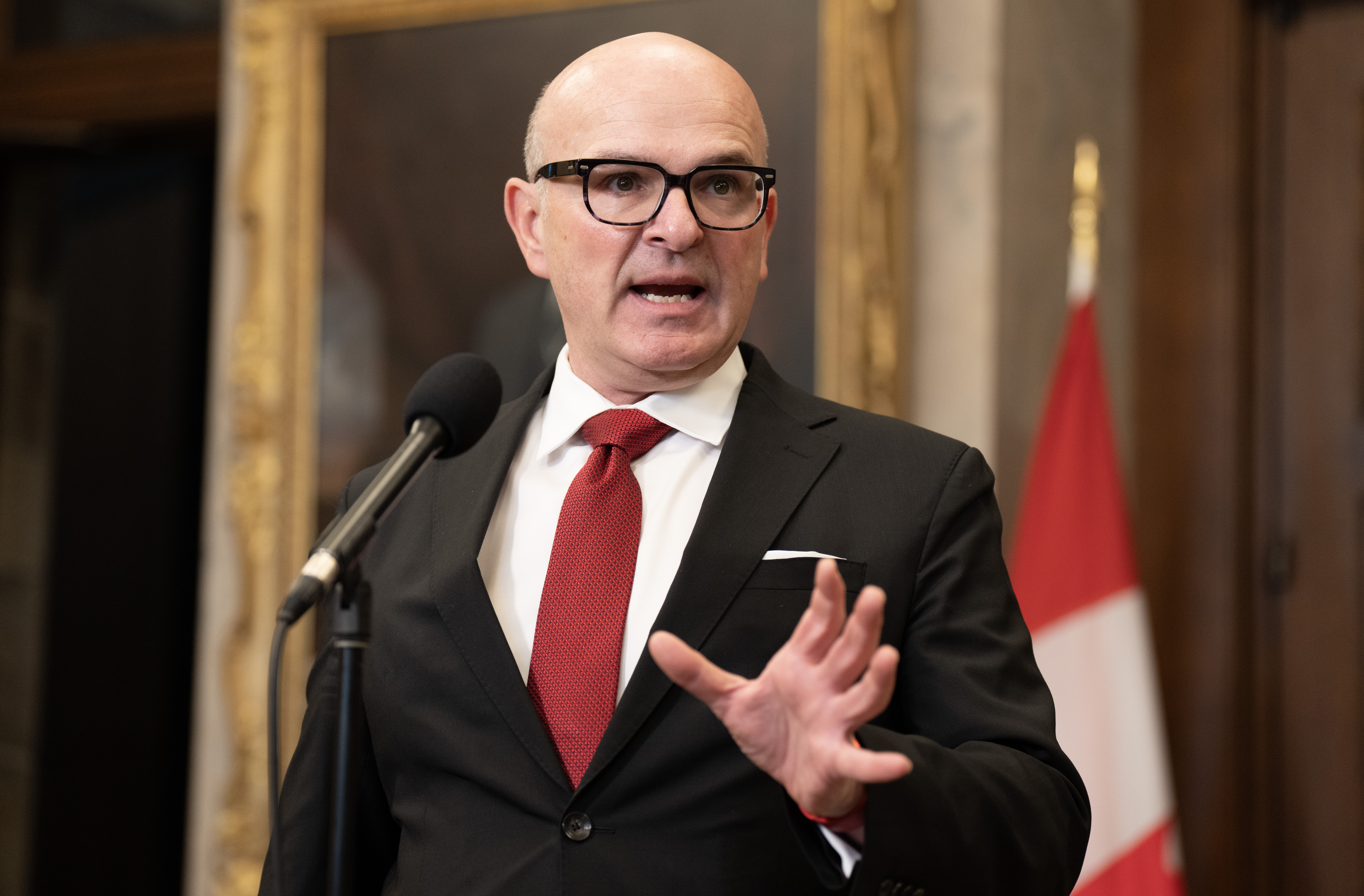 Парламентната комисия по етика единодушно прие предложение бизнес партньорите на