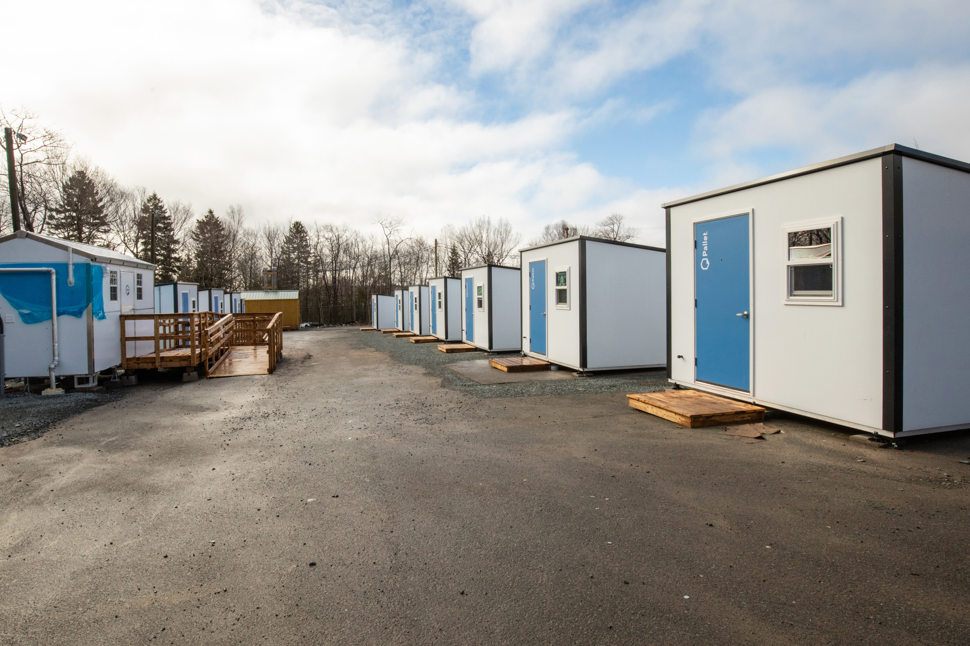 Нова Скотия е инсталирала по малко от 10 процента от 200 те