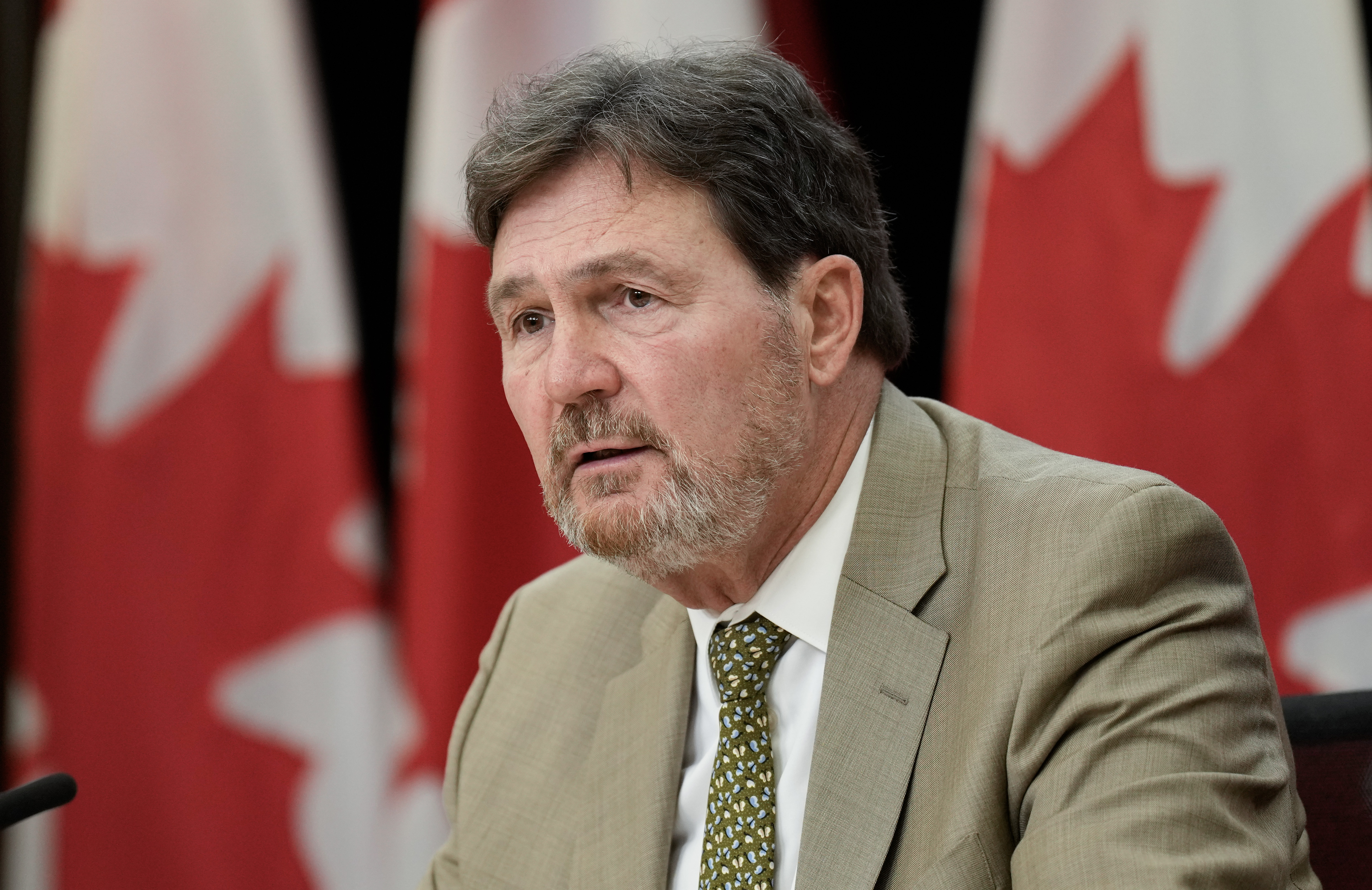 Главният съдия на Върховния съд изпраща предупреждение за рисковете на