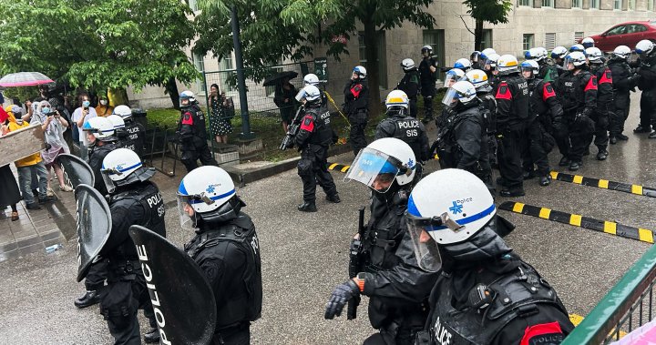 Полицията в Монреал арестува 15, разпръсва протестиращи в административната сграда на McGill