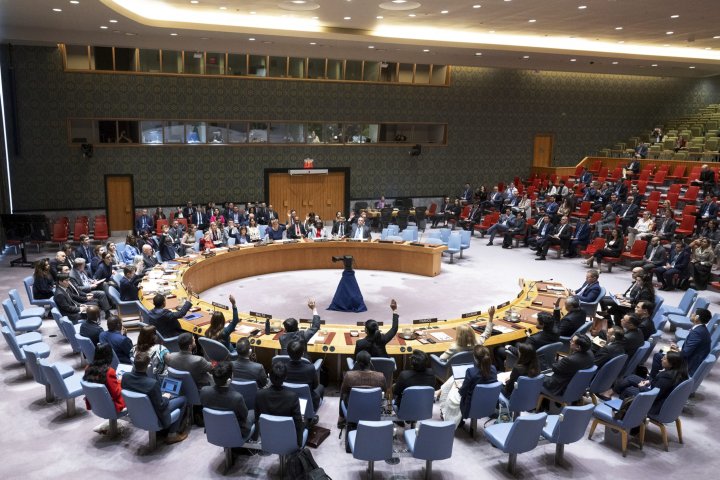 U.N. Security Council adopts 1st resolution that endorses Gaza ceasefire plan