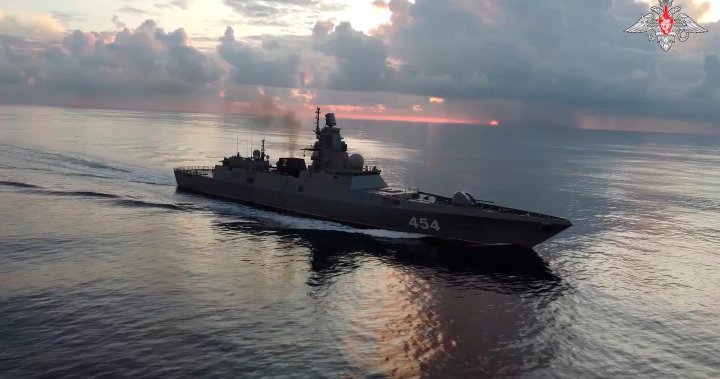 Канадската армия проследява кораби на руския флот, посещаващи Куба